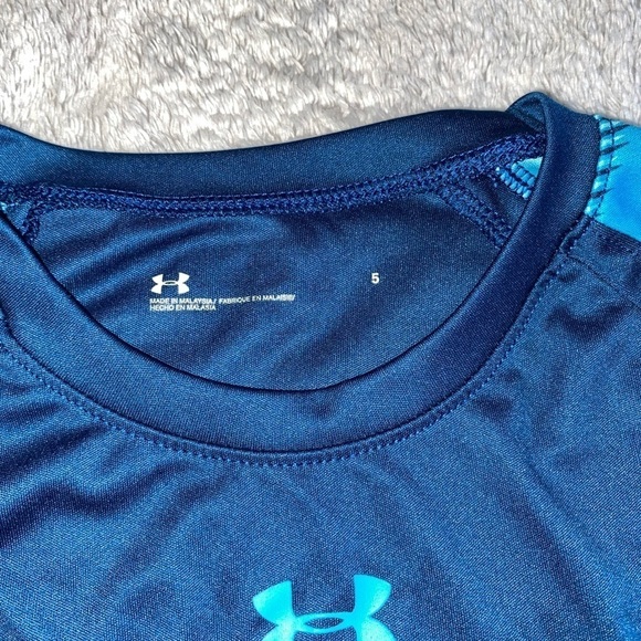 Boys Under Armour tee - Picture 2 of 2